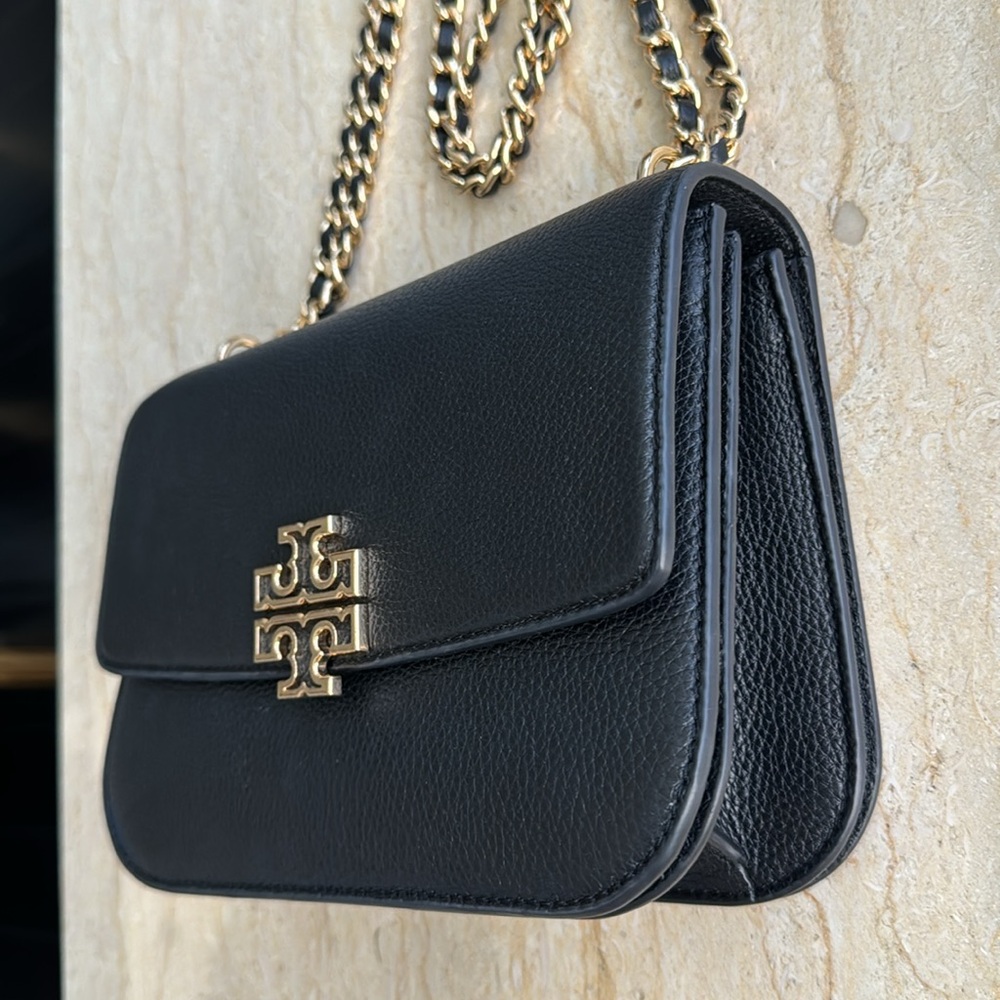 Brand new without tag, authentic Tory Burch Black Leather Crossbody Bag. - Picture 10 of 11